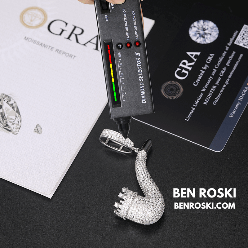 Smoke Pipe Pendant – 65MM Height | VVS1 Moissanite | GRA Certified