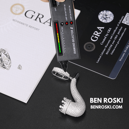 Smoke Pipe Pendant – 65MM Height | VVS1 Moissanite | GRA Certified