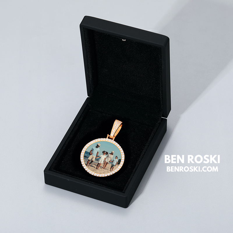 Custom Photo Round Pendant Sterling Silver or Gold/Rose Gold Plated | VVS Moissanite | GRA Certified