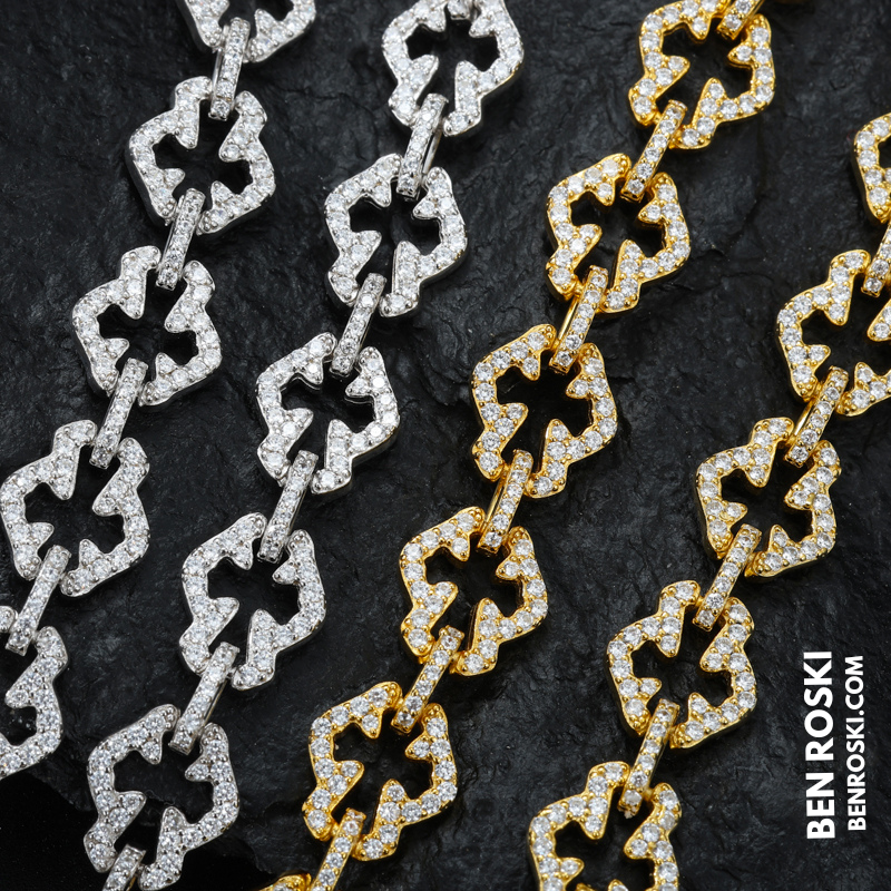 Iced-Out Clover Link Necklace Sterling Silver, Gold & Rose Gold | VVS Moissanite | GRA Certified