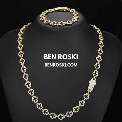 Iced-Out Clover Link Necklace Sterling Silver, Gold & Rose Gold | VVS Moissanite | GRA Certified