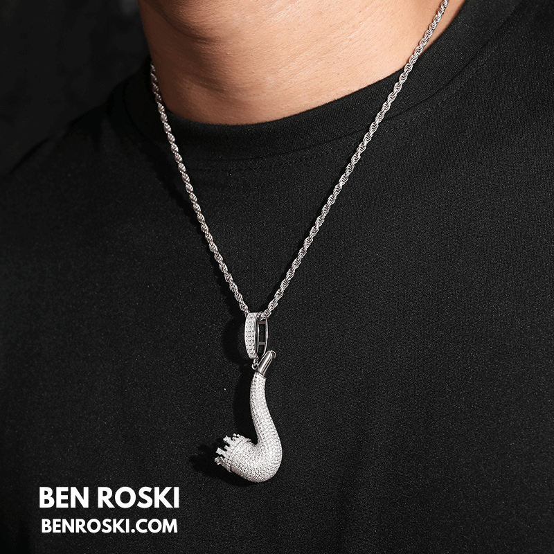 Smoke Pipe Pendant – 65MM Height | VVS1 Moissanite | GRA Certified