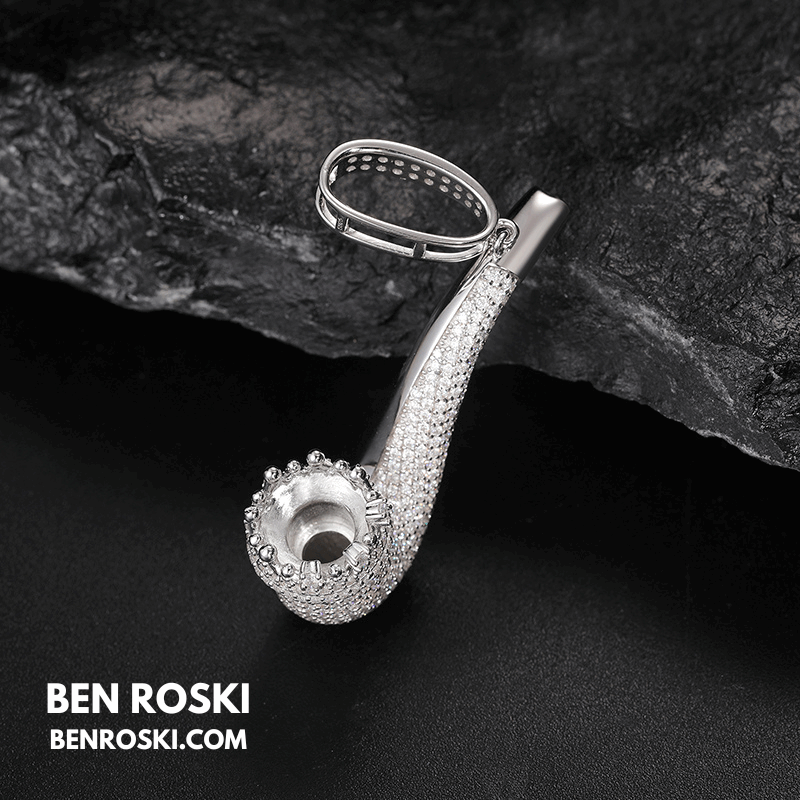 Smoke Pipe Pendant – 65MM Height | VVS1 Moissanite | GRA Certified